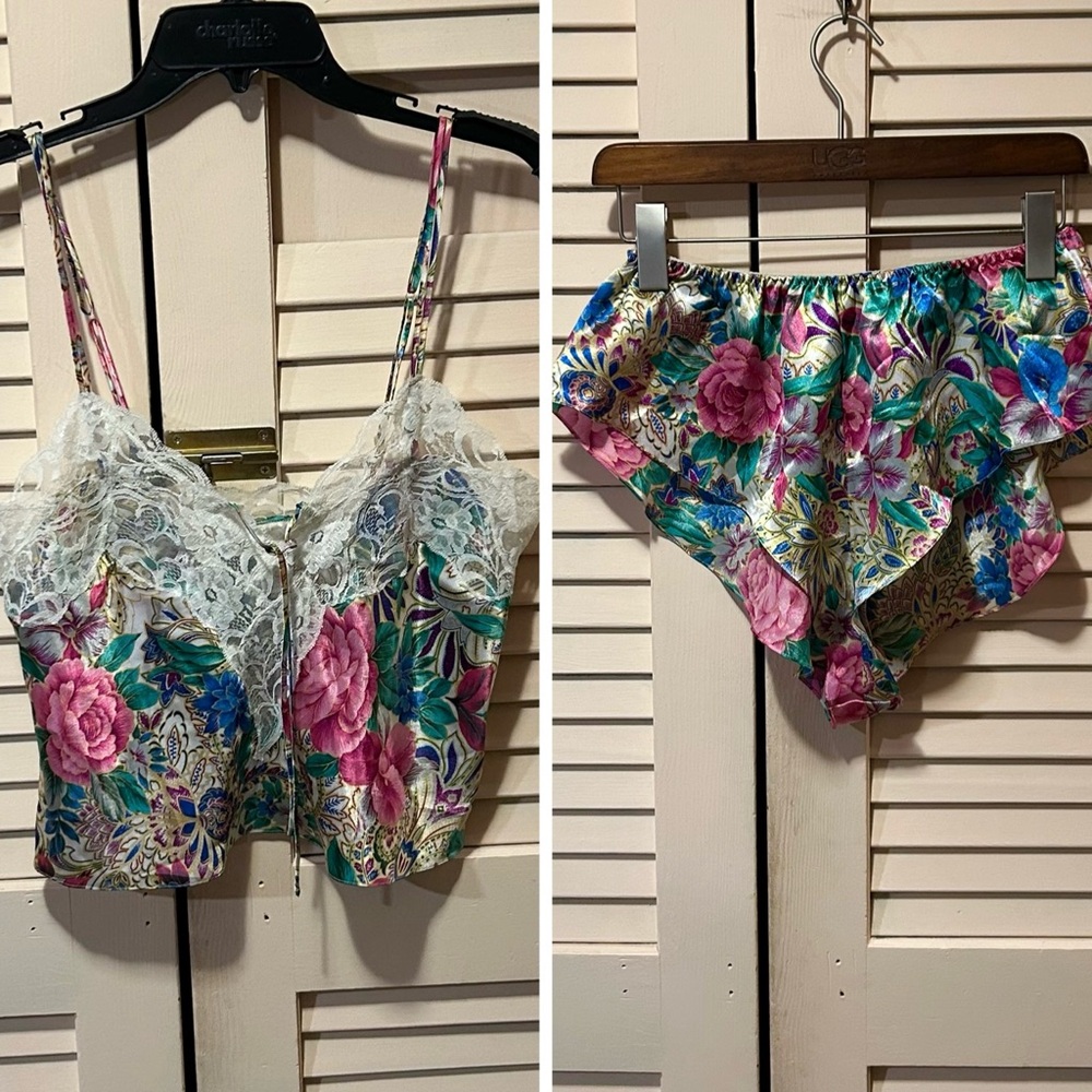 Vintage 80s Victoria Secret Gold Label Sexy Camisole & Flutter Shorts Pj Set Sm
